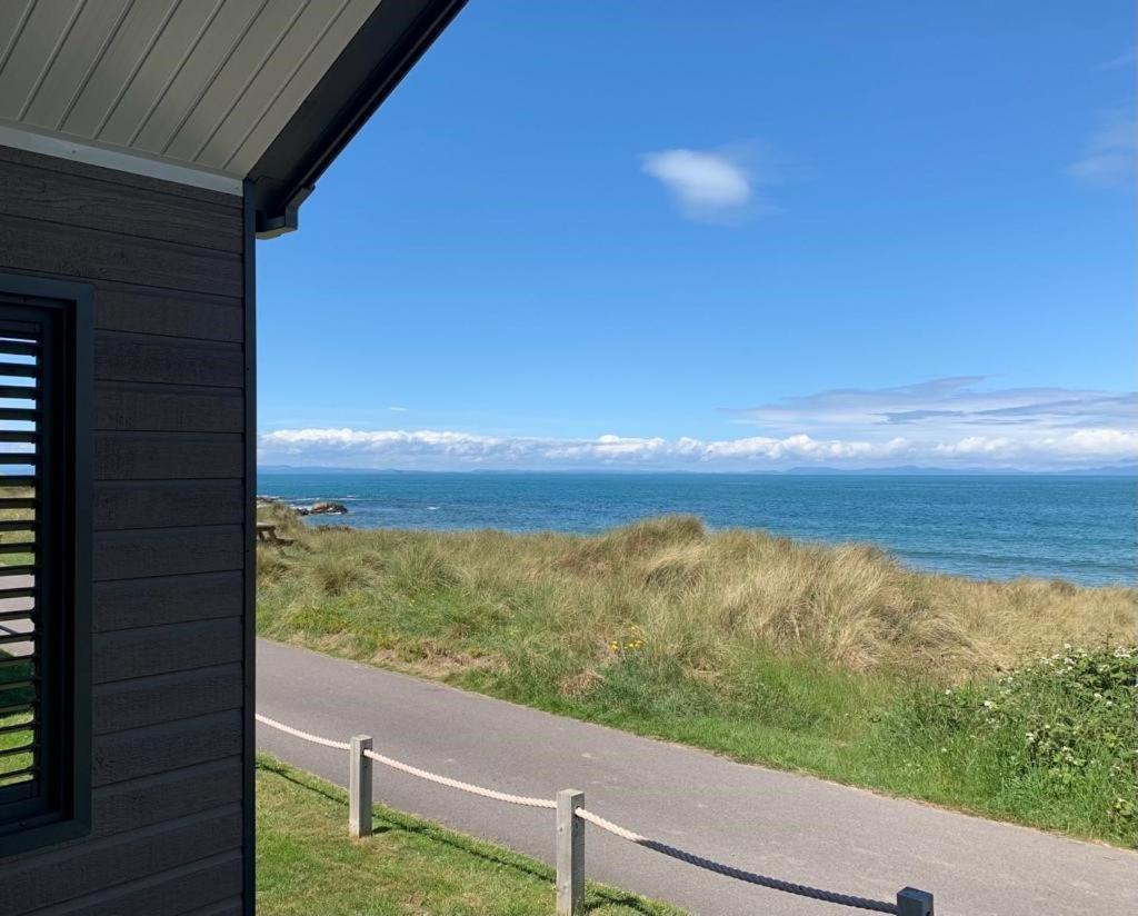 Beach Front Lodge Hopeman Экстерьер фото
